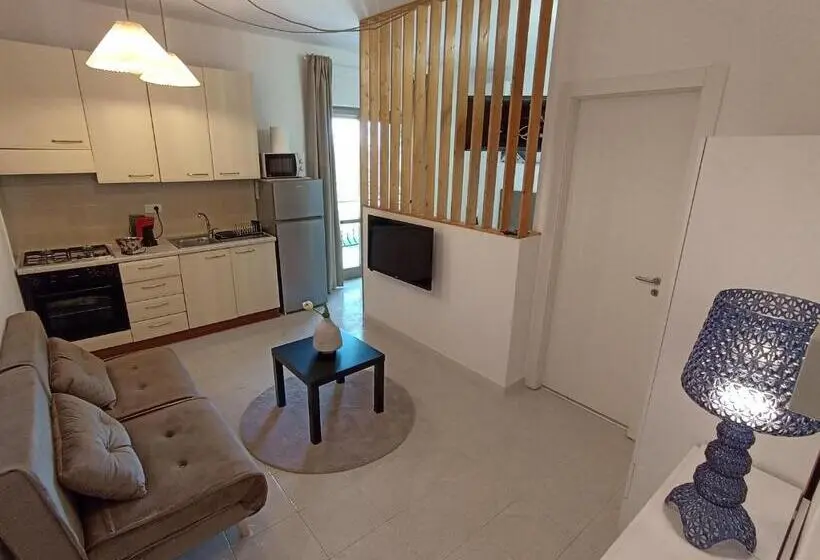スタンダードスタジオ, B&b Casa Gabriele