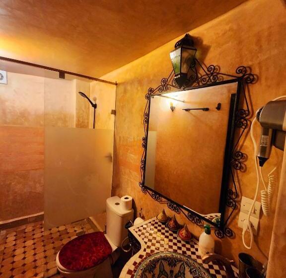 اتاق استاندارد با تخت بزرگ, Riad Dar Kassim