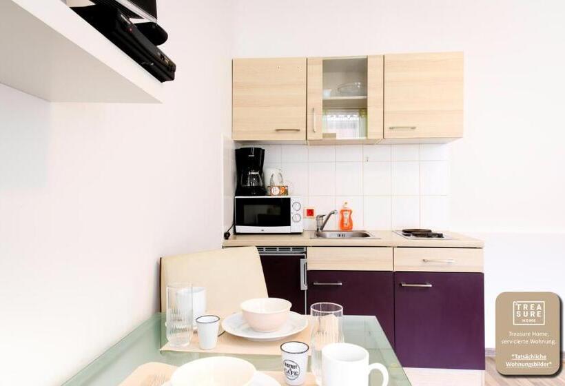 اتاق ساده سه نفره, Treasure Home Apartment 1050