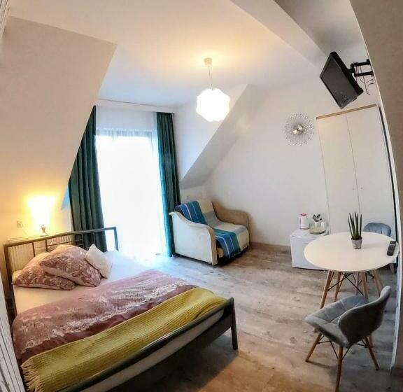 غرفة قياسية ثلاثية, Agromurena