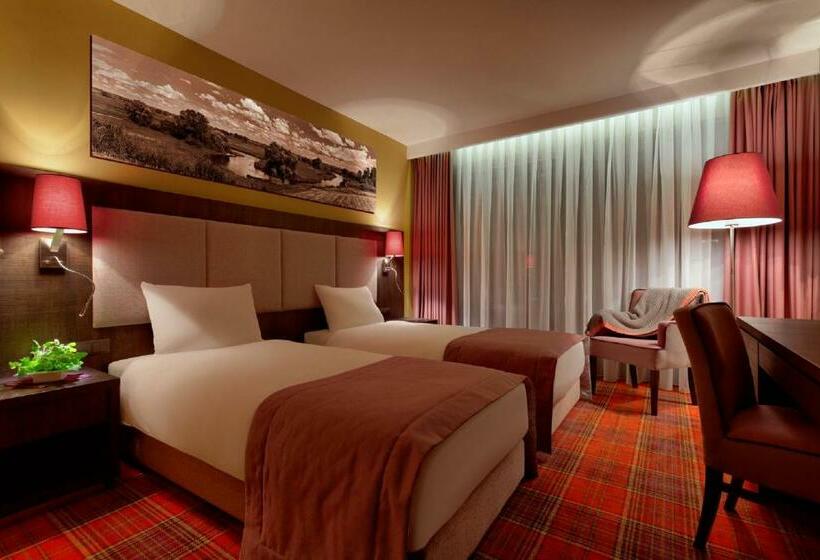 スタンダードルーム, Bristol Art & Medical Spa