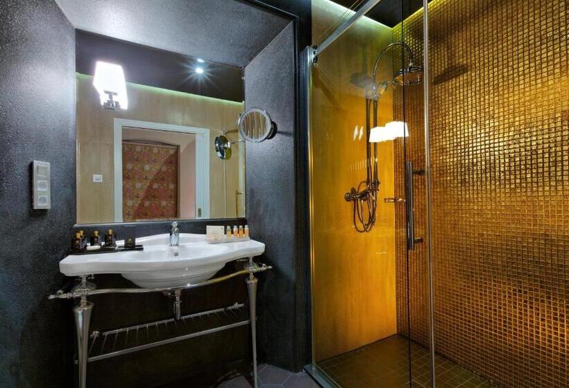 スイート, Bristol Art & Medical Spa