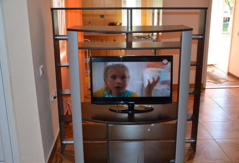 带花园景观和一个卧室的别墅, Club De Vacanta Corabia Piratilor Mamaia Nord