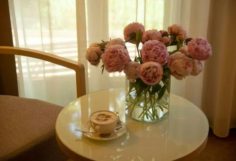 スタンダードシングルルーム, Columna Medica
