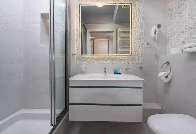 Sviitti Uima-allas, Dom Zdrojowy Resort & Spa   Destigo Hotels