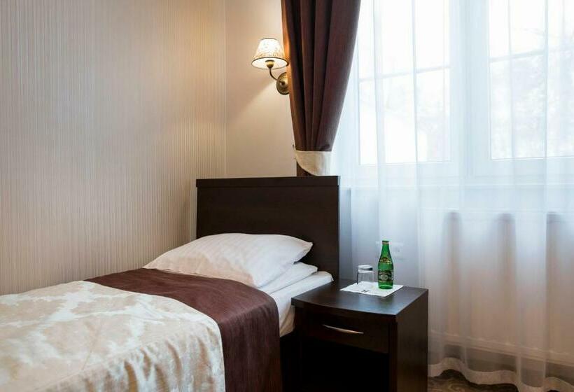 スタンダードシングルルーム, Dwór Dwikozy