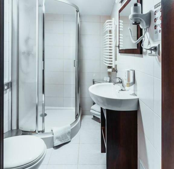 ファミリールーム, Dwór Dwikozy