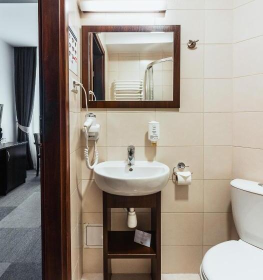 スタンダードルーム, Dwór Dwikozy