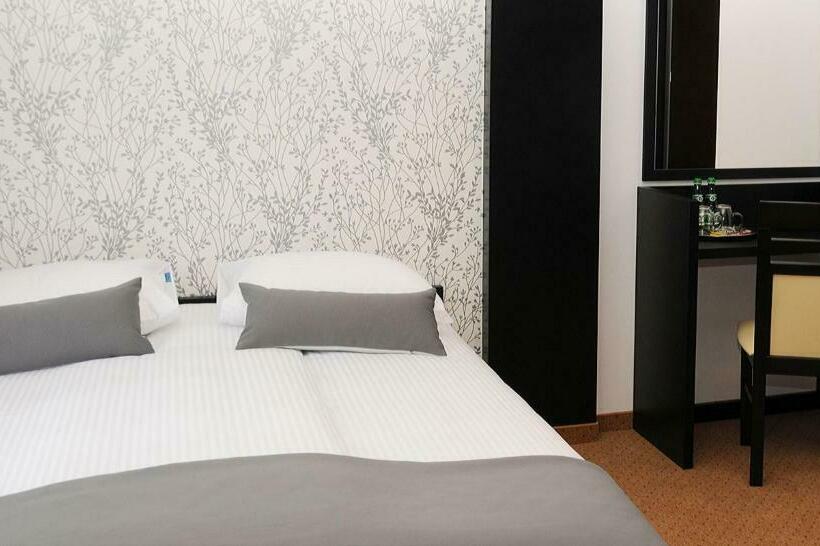 スタンダードルーム, Klaudia