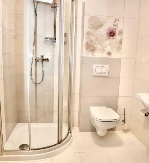اتاق استاندارد سه نفره, Komfort