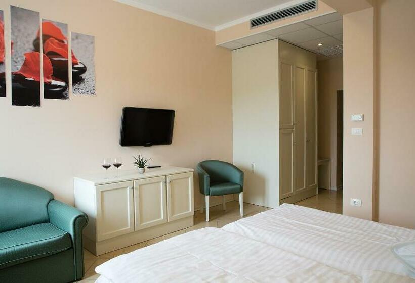 اتاق استاندارد, Kozana