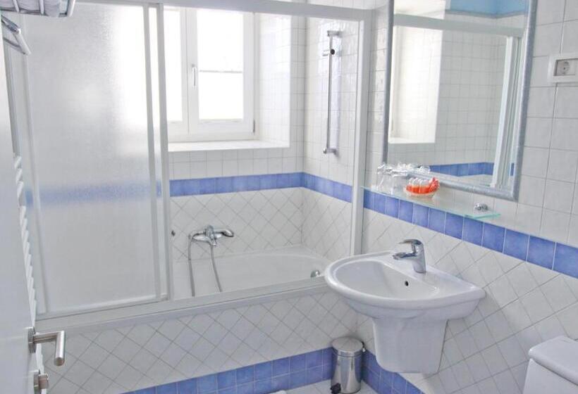 اتاق راحتی سه تخته, Kozana