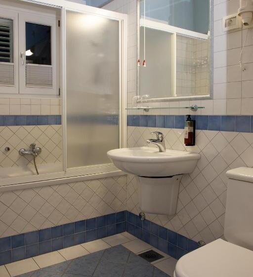 اتاق خانوادگی, Kozana