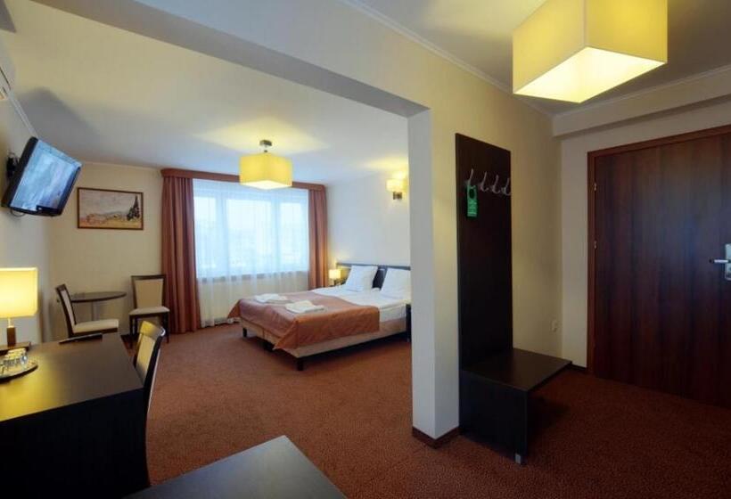 Студия Deluxe, Martex