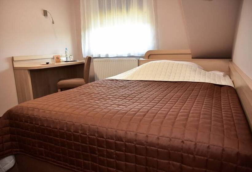 اتاق استاندارد یک نفره, Nekla