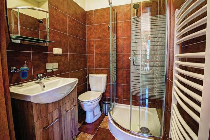 Четырехместный Номер Deluxe, Noclegi Styrnol & Spa