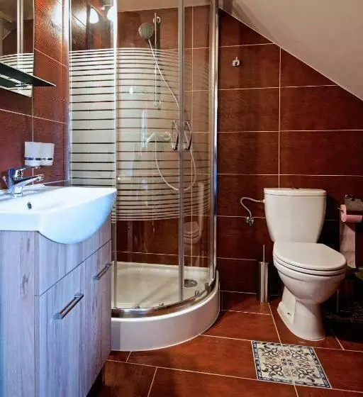 استودیو خانوادگی, Noclegi Styrnol & Spa