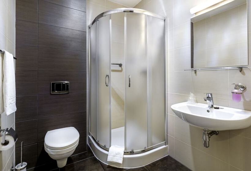 غرفة قياسية, Picaro Stok