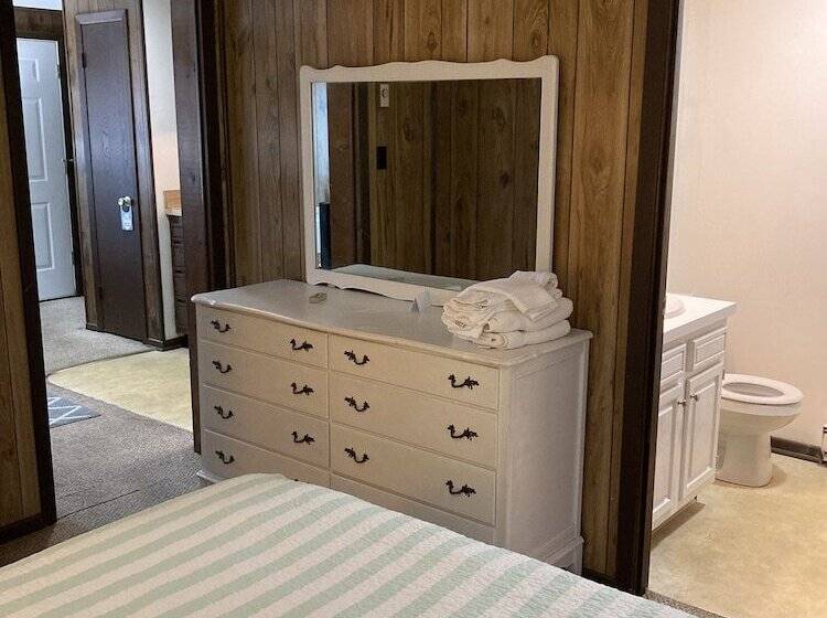 شقة غرفة واحدة, The Inn At Lewes