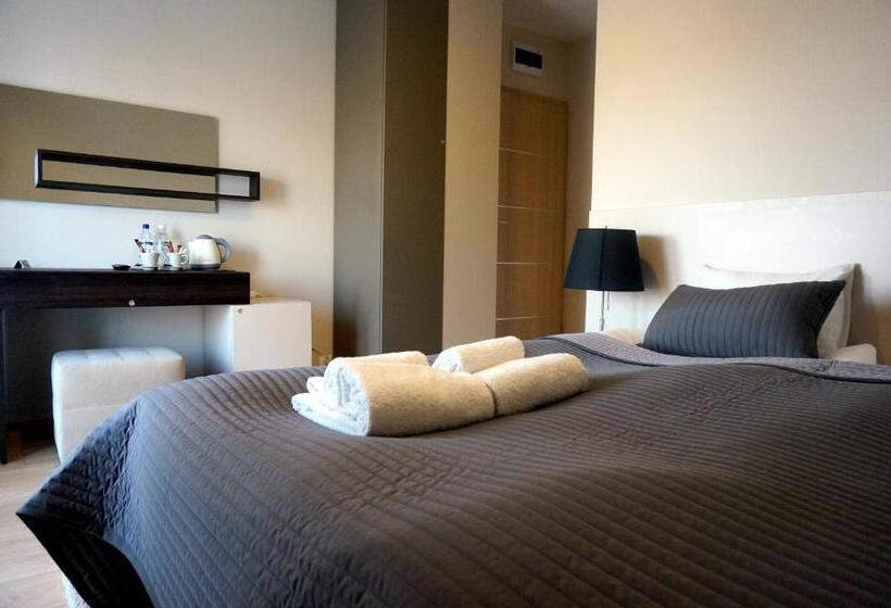 اتاق استاندارد با چشمانداز دریاچه, Villa Modlin Airport