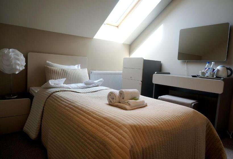 اتاق استاندارد, Villa Modlin Airport