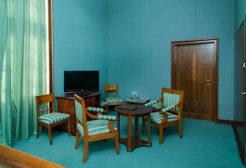 חדר קומפורט, Zamek W Baranowie Sandomierskim