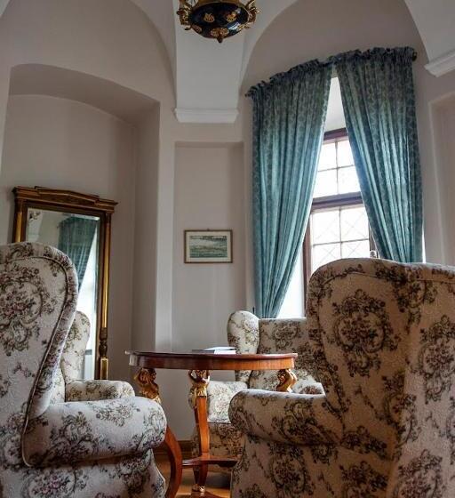 דירת חדר, Zamek W Baranowie Sandomierskim