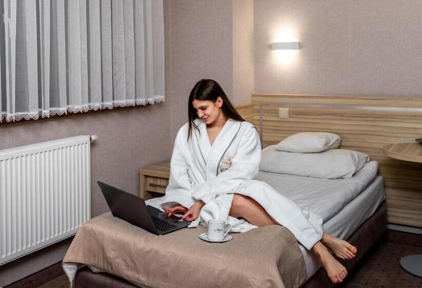 标准单人间, Aquarius Restaurant Wellness Spa