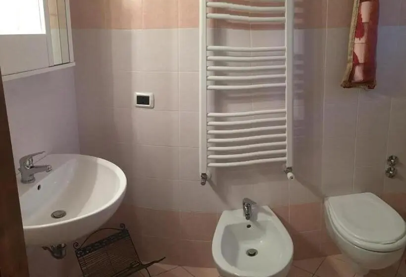 3-Bett-Standardzimmer, Vecchio West