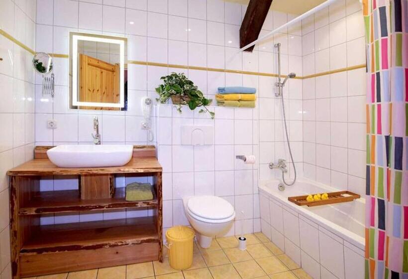 1 Bedroom Apartment Lake View, Ferien Am Schloss Duckwitz