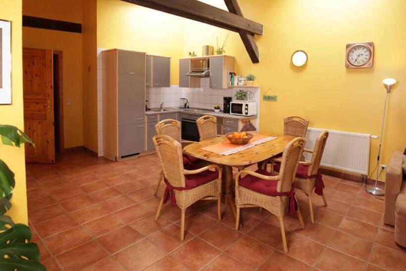 1 Bedroom Apartment Lake View, Ferien Am Schloss Duckwitz