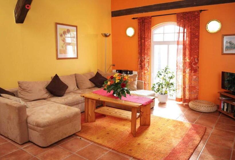 1 Bedroom Apartment Lake View, Ferien Am Schloss Duckwitz