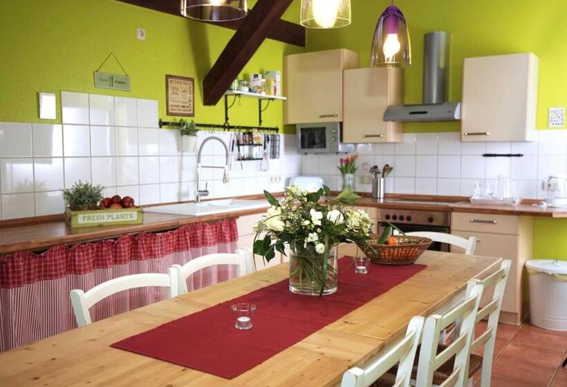 침실 1개 발코니 아파트, Ferien Am Schloss Duckwitz