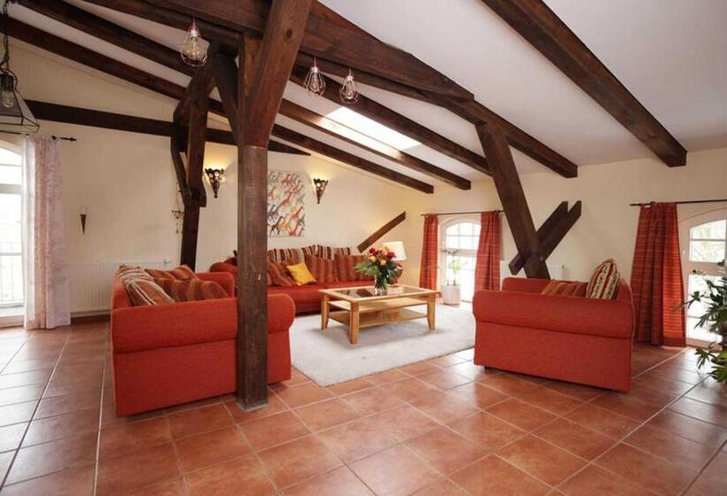 침실 1개 발코니 아파트, Ferien Am Schloss Duckwitz