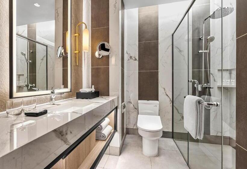 带大床的标准间, Hyatt Place Makassar