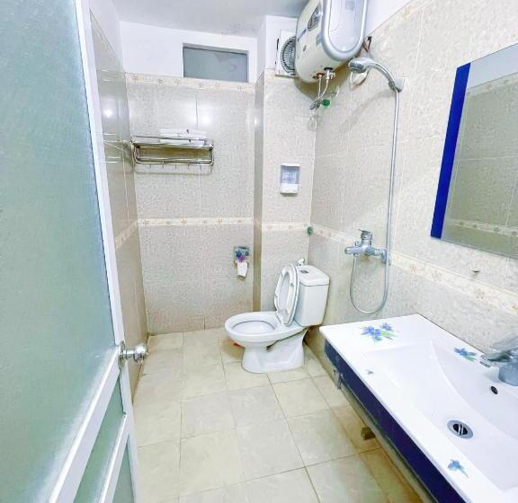 اتاق استاندارد سه نفره, Khách Sạn đá Vàng Golden Stone