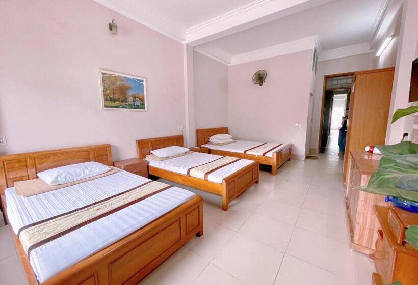 اتاق استاندارد چهار تخته, Khách Sạn đá Vàng Golden Stone