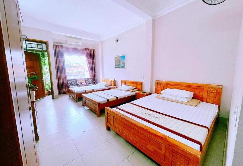 اتاق استاندارد چهار تخته, Khách Sạn đá Vàng Golden Stone