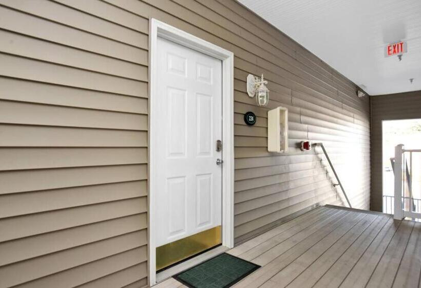 2间卧室的房子, Rehoboth Beach Condo Shopping Pool Patio Draft Ready To Publish