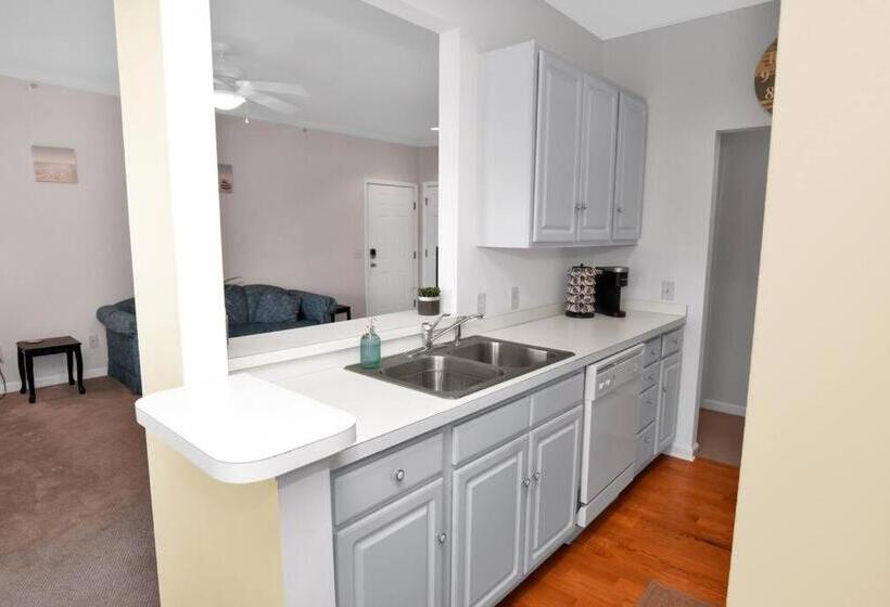 2间卧室的房子, Rehoboth Beach Condo Shopping Pool Patio Draft Ready To Publish