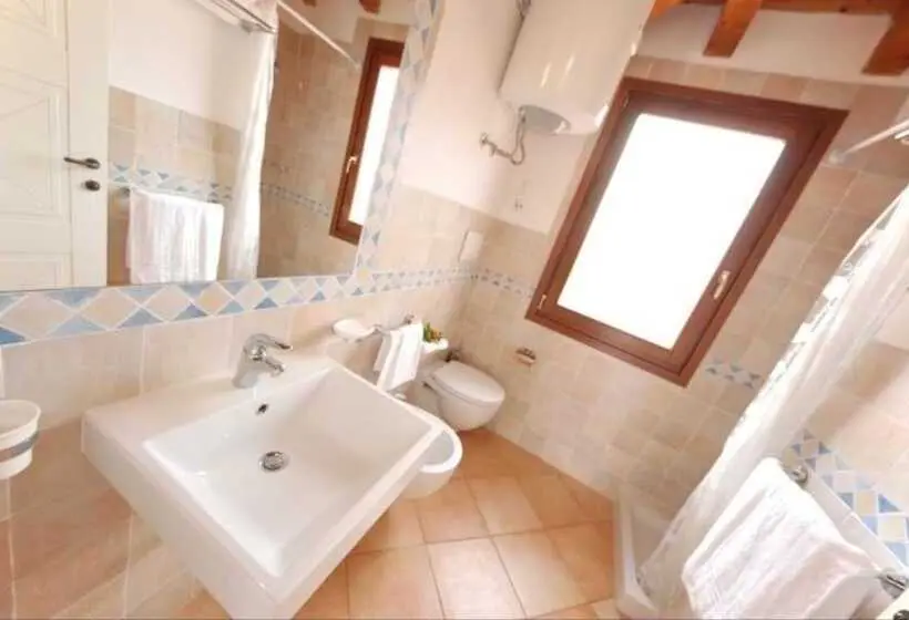 スタンダードスタジオ, Residence With Swimming Pool In Vignola Mare
