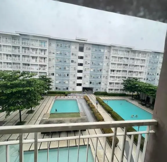 Huoneisto 1 Makuuhuone Allasnäkymä, Trees Marias Affordable Staycation In Quezon City