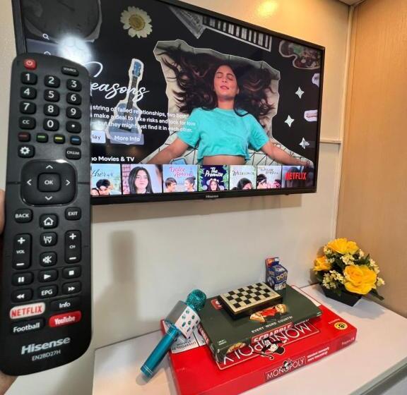 آپارتمان 1 خوابه با چشمانداز استخر, Trees Marias Affordable Staycation In Quezon City