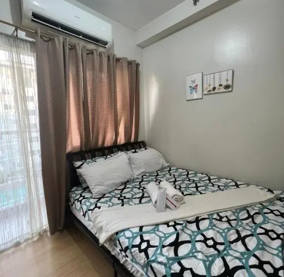 Huoneisto 1 Makuuhuone Allasnäkymä, Trees Marias Affordable Staycation In Quezon City