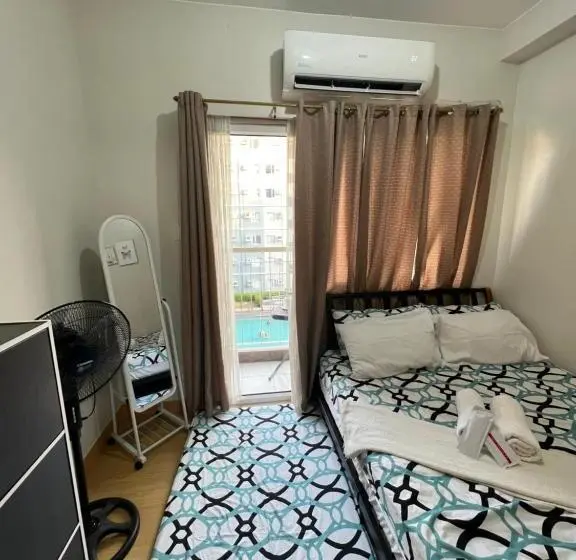 Huoneisto 1 Makuuhuone Allasnäkymä, Trees Marias Affordable Staycation In Quezon City