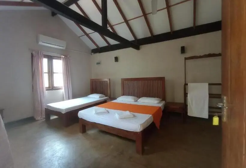 デラックストリプルルーム, Ralapela Eco Resort