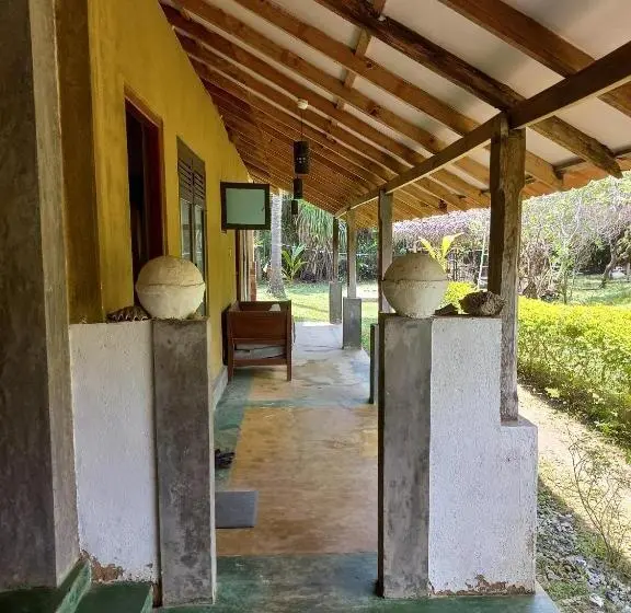 エコノミールーム, Ralapela Eco Resort