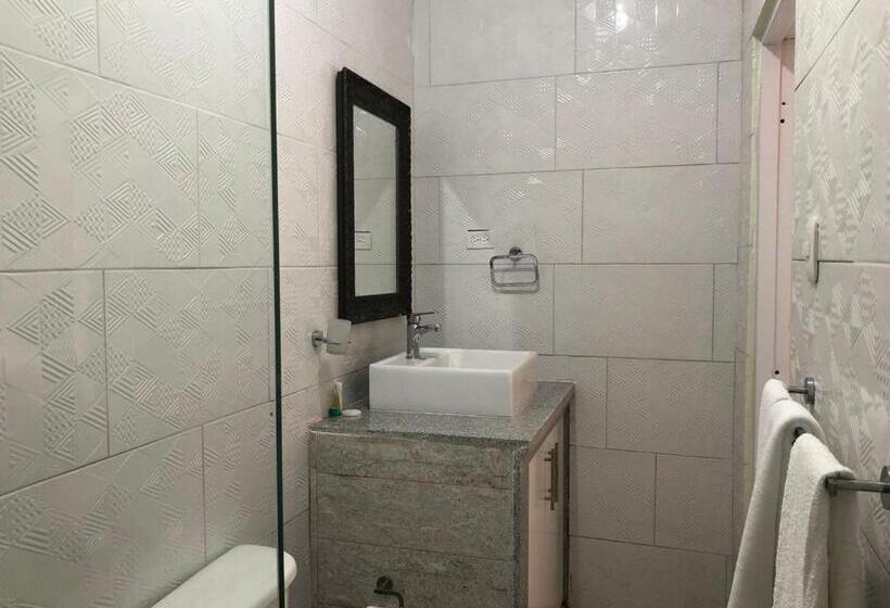 اتاق استاندارد, Diosamar Hotel Y Suites