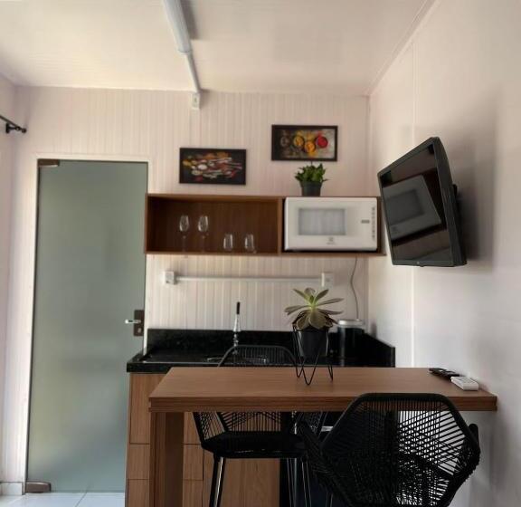 발코니가 있는 스위트, Container Guest House