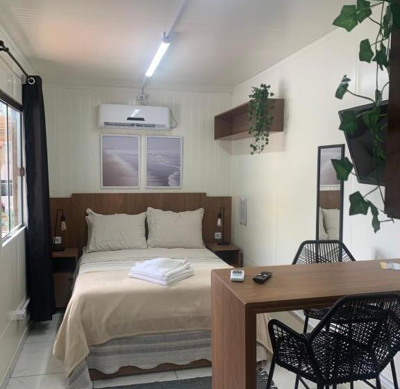 스위트, Container Guest House